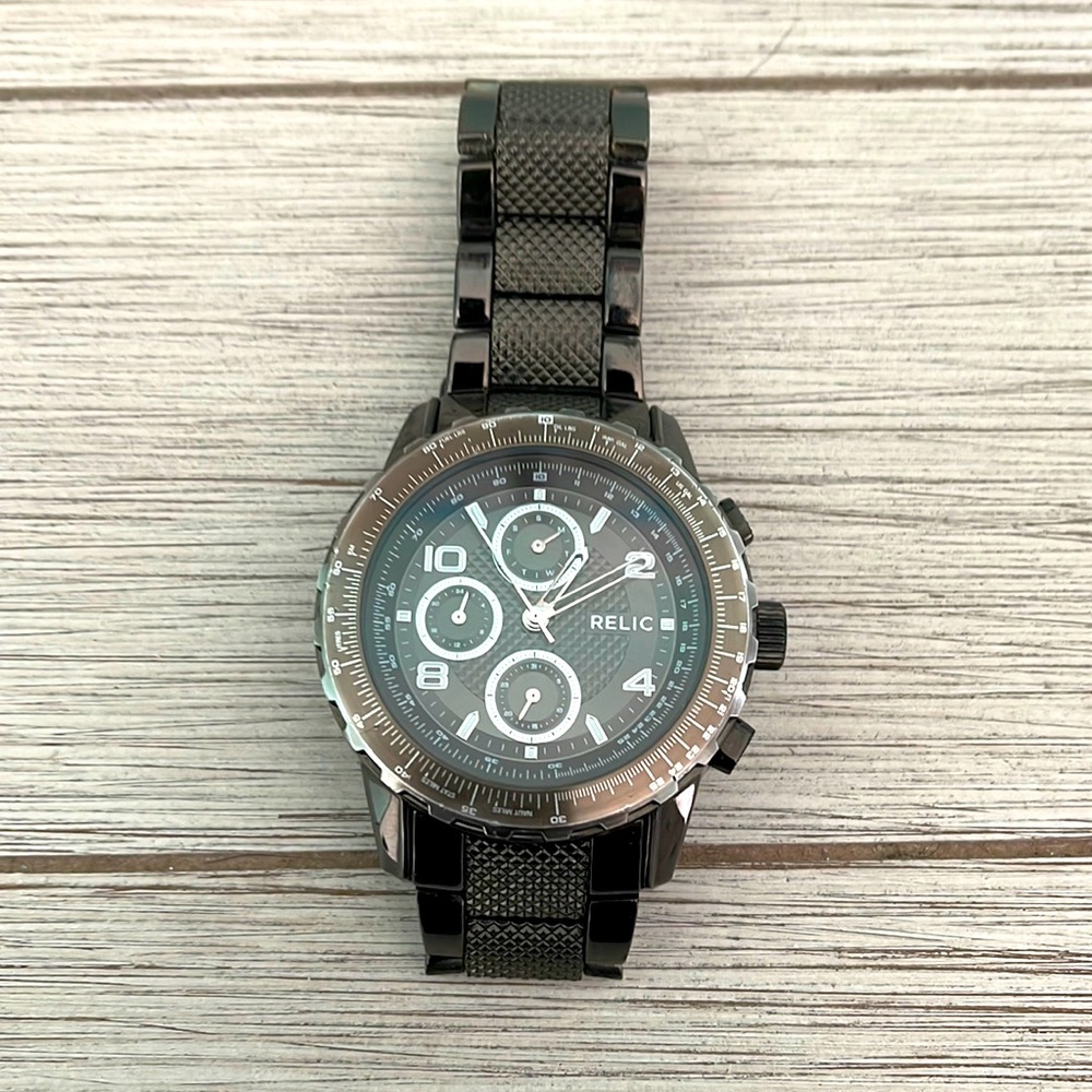 Relic ZR15816 Men’s Watch Stainless Steel Chronograph 3ATM